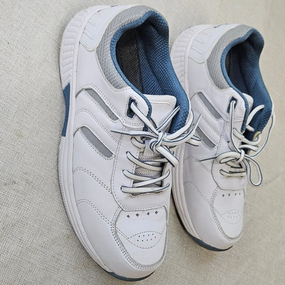 OrthoFeet 940 Walking Shoes Womens 9 White Leather Orthopedic Athletic Sneakers